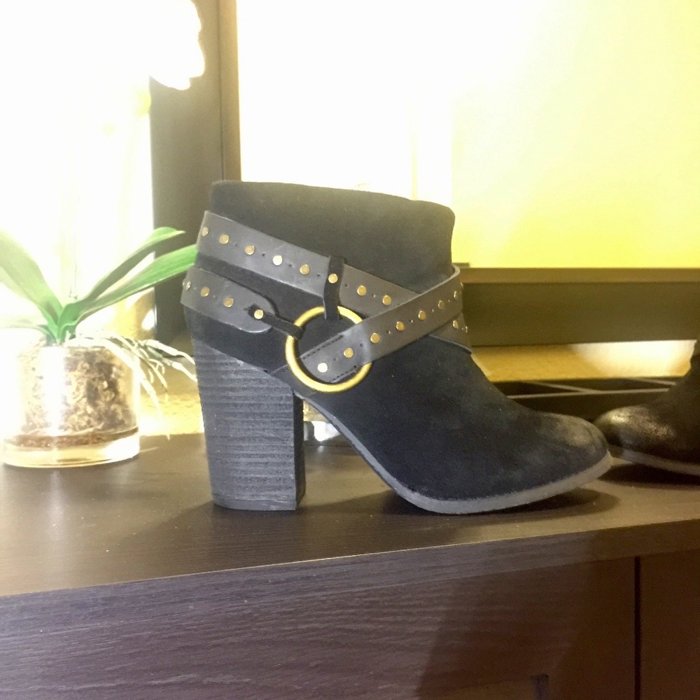 Calvin Klein Jeans distressed front booties